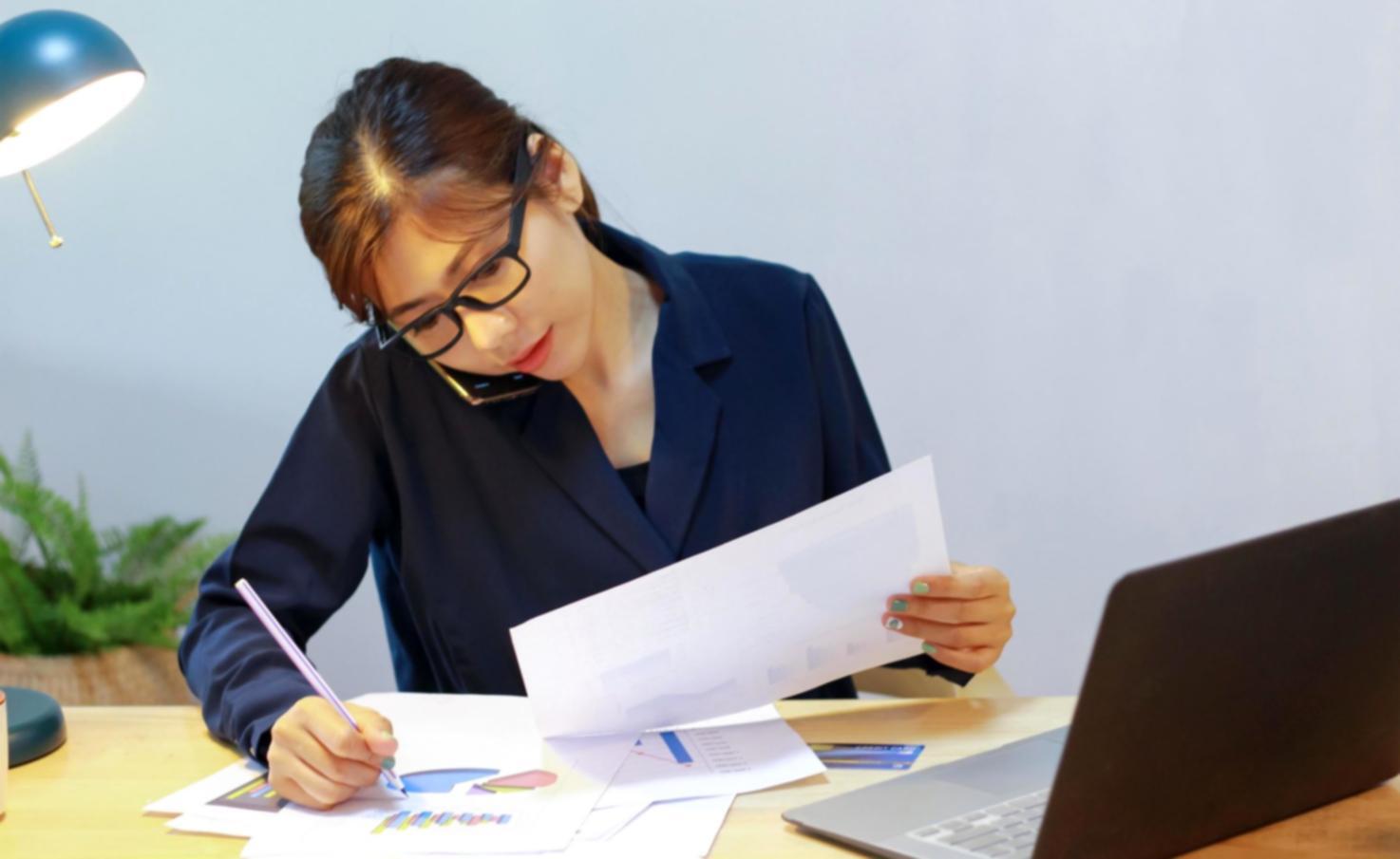 Análisis detallado de documentos financieros corporativos